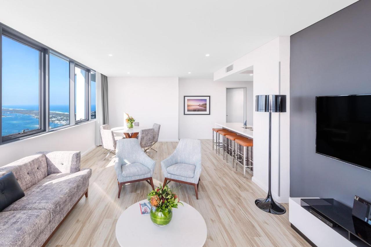 Meriton Suites Southport Gold Coast Buitenkant foto A typical apartment interior