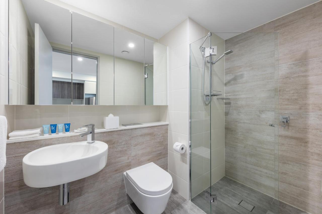 Meriton Suites Southport Gold Coast Buitenkant foto Bathroom